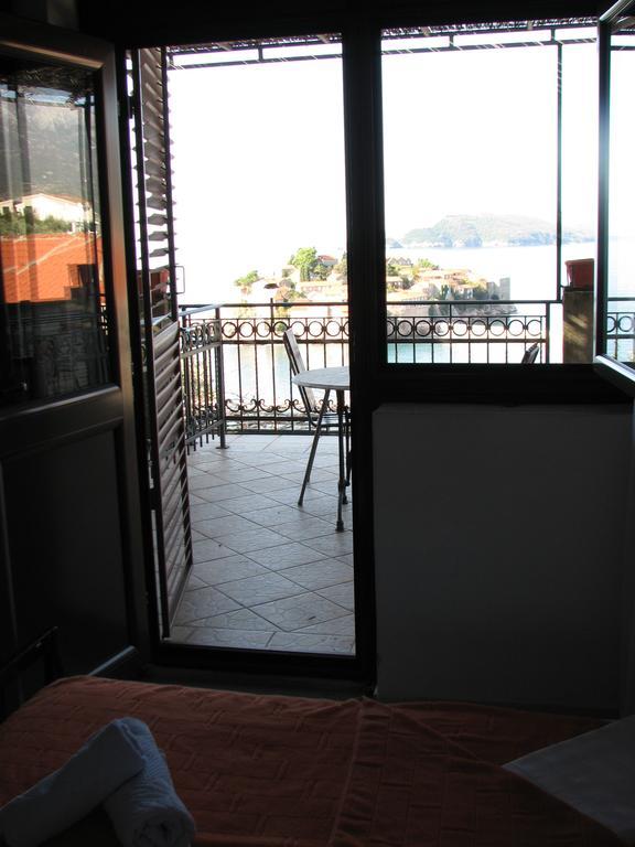 Guest House Ivo Jovanovic Ilha Sveti Stefan Quarto foto